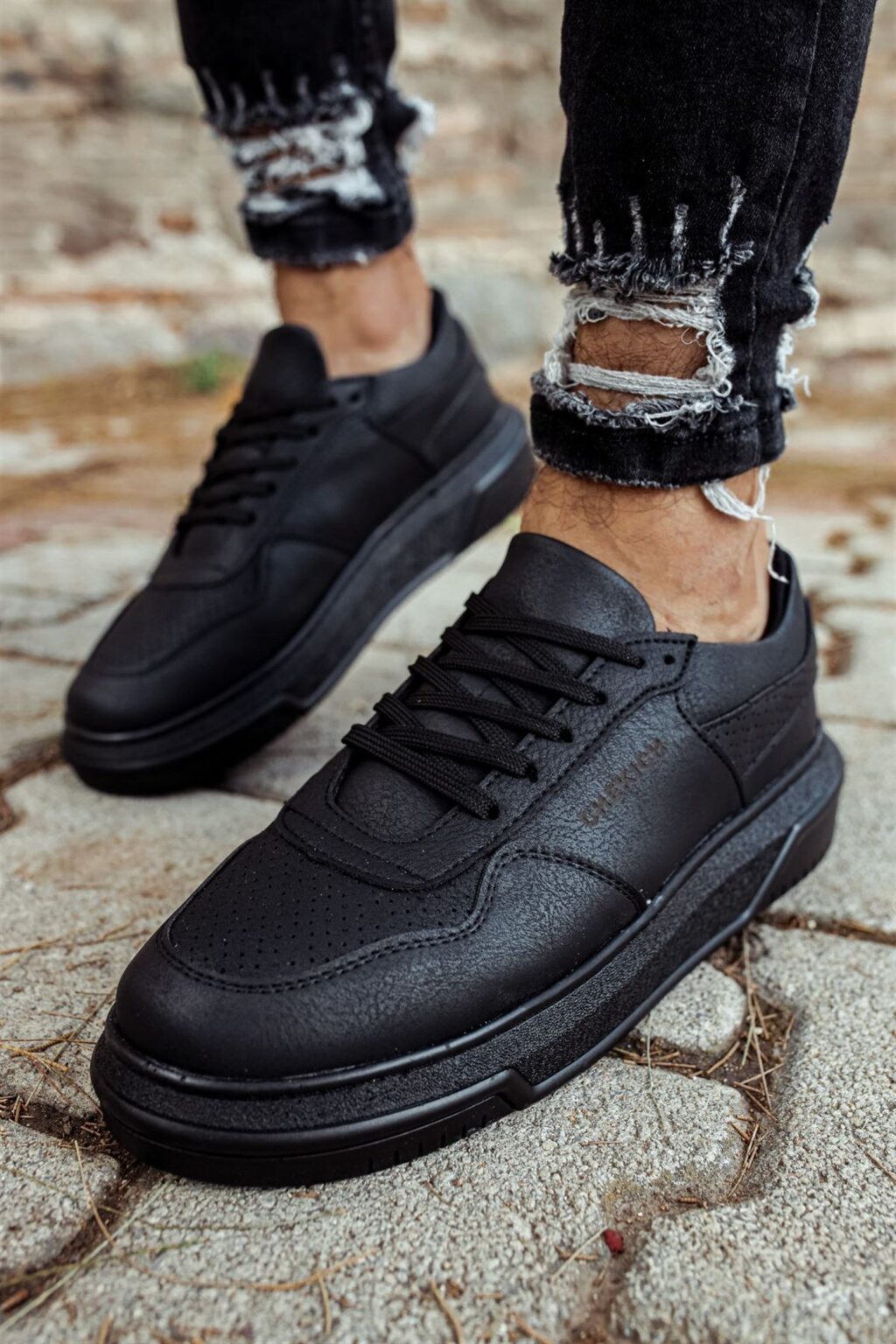 CHEKICH SNEAKERS | Impahla PLUG